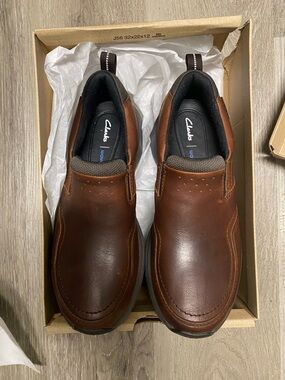 Clarks Men’s Brown Leather Slip-On Loafers